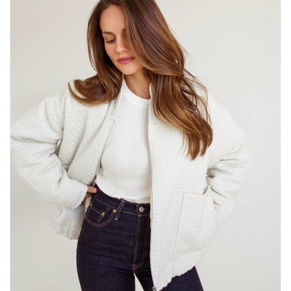 Angela Cream Bomber Jacket - Dailystory - Picture 7 of 10